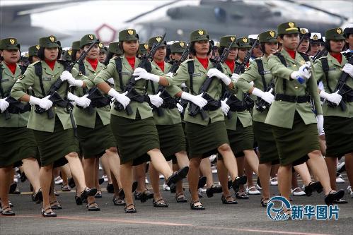 当地时间2012年10月5日，印尼雅加达，印尼举行阅兵式，庆祝建军67周年。(图片来源：东方IC)