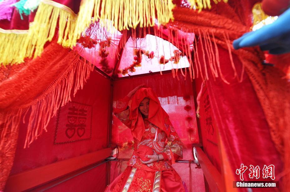 高头大马八抬大轿娶媳妇 90后的中式传统婚礼