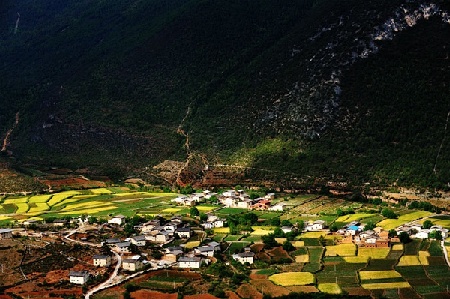 尼西黑土陶之乡——汤堆村