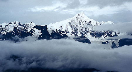 卡瓦格博雪峰