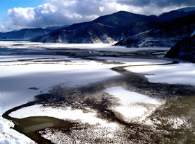 冬季到香格里拉来看雪