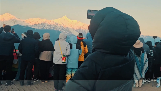 梅里雪山最佳观赏季 吸引众多游客