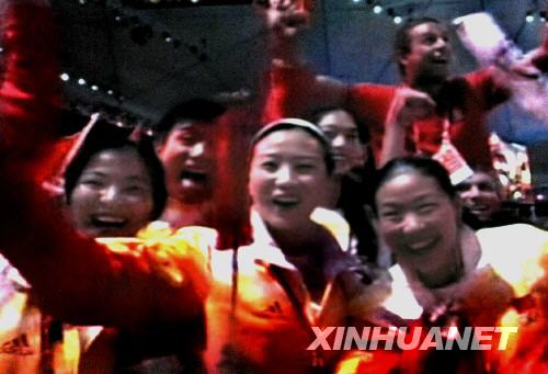 8月24日，北京奥运会闭幕，各国运动员在闭幕式电视直播镜头里留下最美笑脸，真心祝福奥运完美谢幕。 新华社记者张燕辉摄于电视画面 