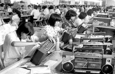 改革开放30年：记录我国关于农民工政策变迁