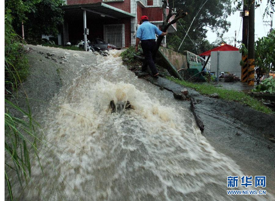 #（社会）（4）台湾中南部暴雨成灾