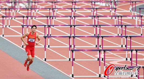 刘翔回忆摔倒时脚像被抽打 解读为何跳过终点