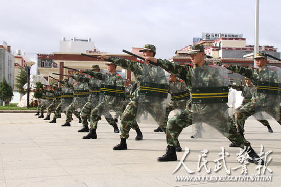 武警迪庆支队抢抓“黄金期”掀起练兵热潮