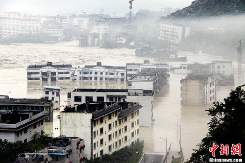 四川暴雨致3座大桥垮塌 汶川地震遗址被淹(图)