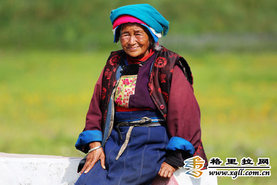 慈祥的藏族阿妈