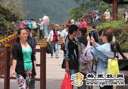 普达措国家公园旅游热