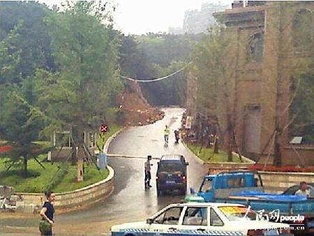2013年7月28日，大连，发生滑坡的地段。CFP