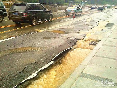 2013年7月28日，大连，发生滑坡的地段。CFP