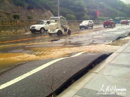 2013年7月28日，大连，发生滑坡的地段。CFP