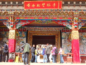 国庆大假后松赞林景区旅游依旧火热