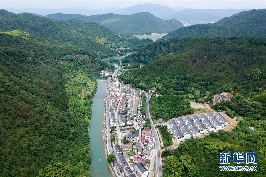 （砥砺奋进的五年·绿色发展 绿色生活·图文互动）（1）浙江桐庐芦茨村：“滤”水“清”山变金山银山