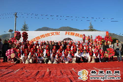 上江乡举行肋巴舞传统民俗文化艺术节