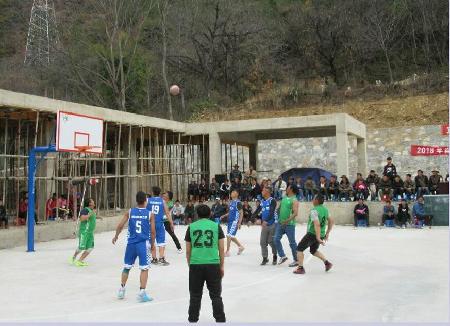 香格里拉市五境乡仓觉村组织开展篮球赛