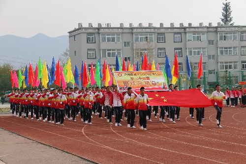 州民中举办第34届田径运动会