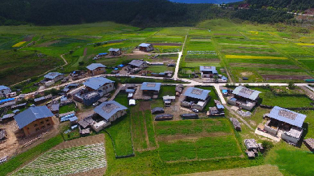 7月的香格里拉市小中甸镇