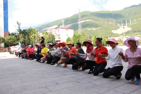 开发区排练康巴艺术节参演舞蹈