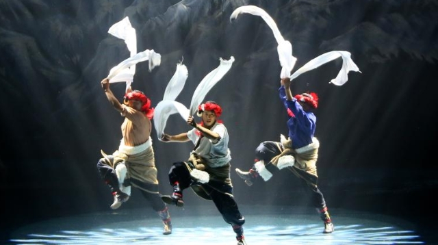 第十届康巴艺术节迪庆、昌都、玉树、甘孜专场文艺演出集锦