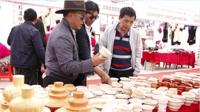 特色商品展销会开幕