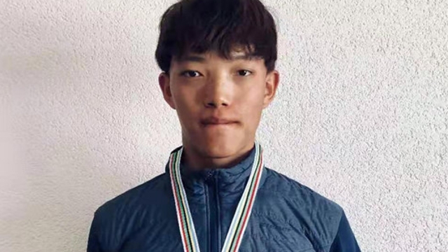 鲁茸孙诺获二青会高山滑雪大回转冠军