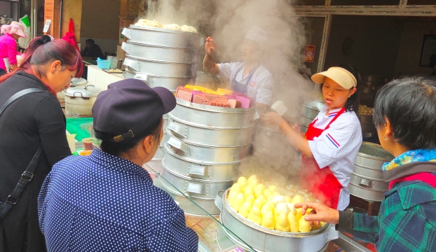 香格里拉早市好热闹