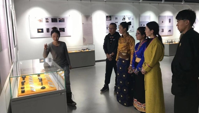 “红河三绝”——乌铜走银·紫陶·锡传统手工艺品展在我州开展