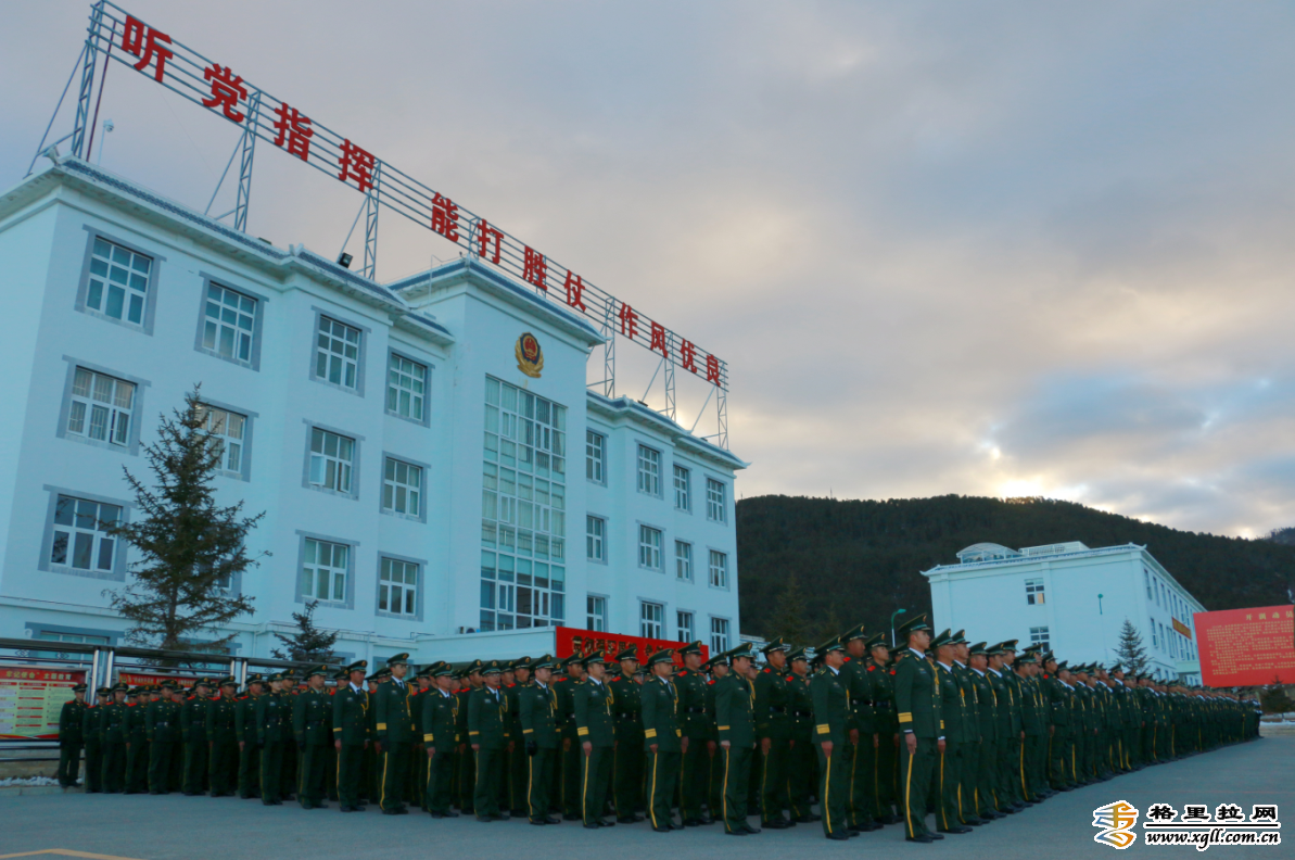 “火焰蓝”走进咱校园——新沂市第二中学2022级新生军训侧记_校园之窗_新沂教育