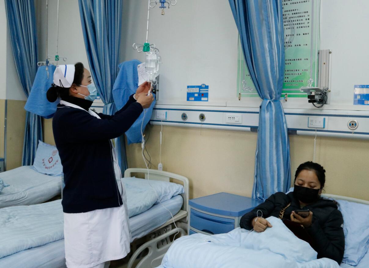 迪庆党员医护人员：当好疫情防控 “排头兵”