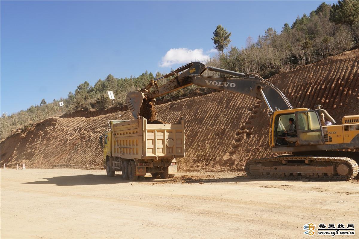 虎香公路建设正在加紧推进