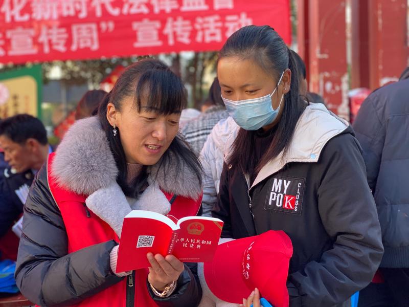维西县开展国家宪法日宣传活动