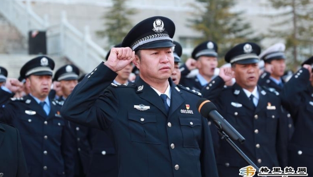 迪庆州公安局热烈庆祝首个“中国人民警察节”