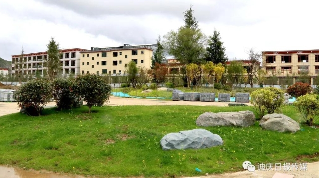 香格里拉市又一公园建设中，效果图华丽丽呈现~~