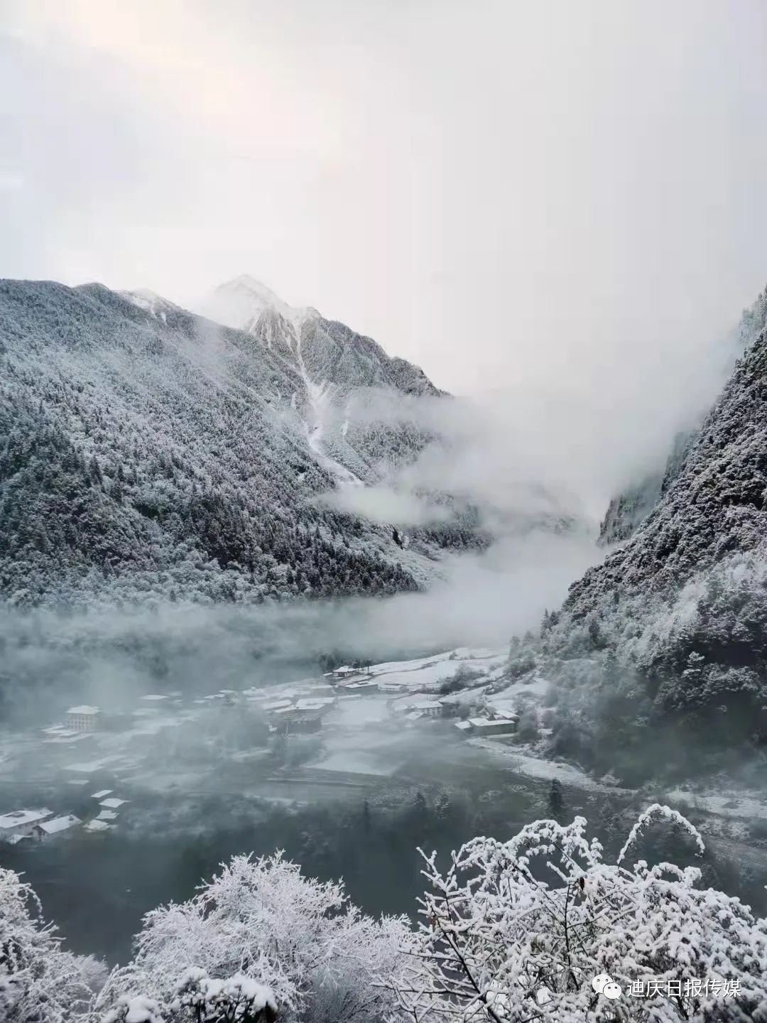 德钦开启雪景醉美模式