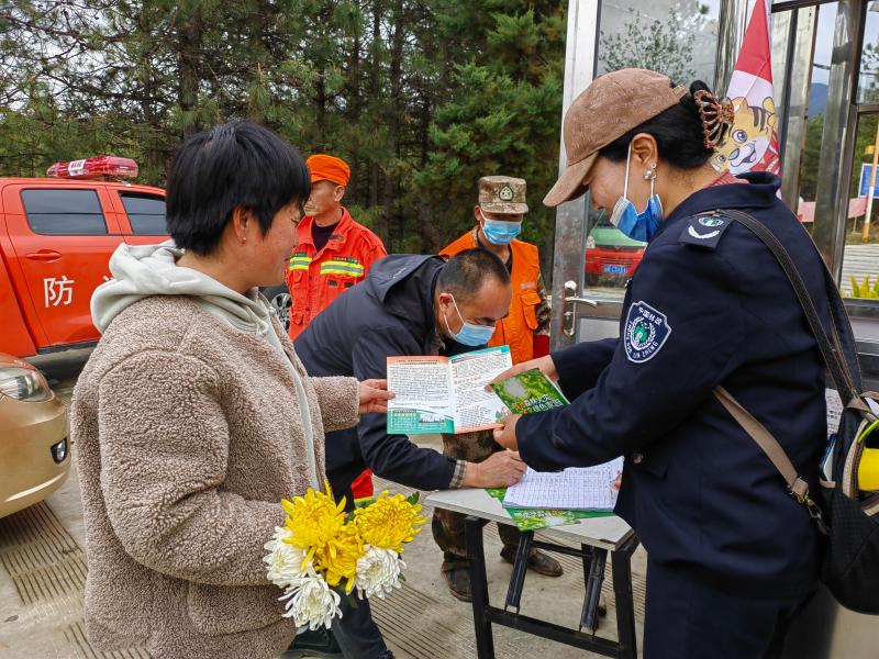 维西县筑牢森林“防火墙” 共护平安“清明节”