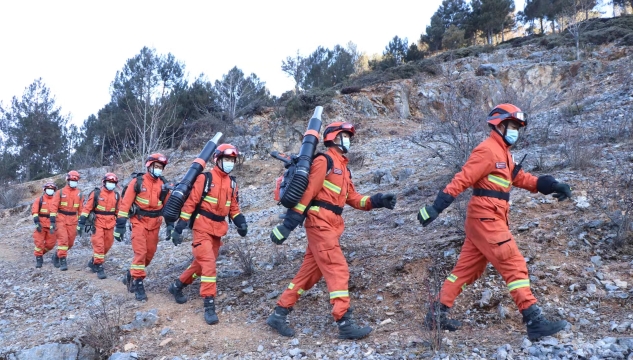 迪庆州森林消防大队开展森林巡护工作