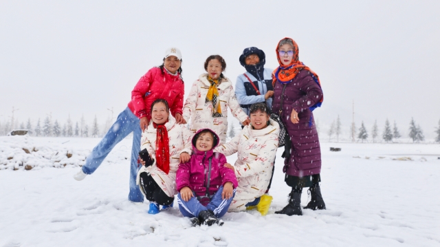 当香格里拉夏雪遇上“嬢嬢团”