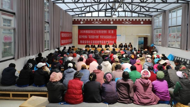 【普法强基在行动】迪庆中院：双语普法，让法治宣传“走心”更“入心