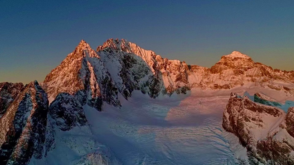 丽香铁路沿线景点之——玉龙雪山