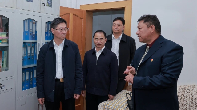 罗朝峰到州统计局调研时强调 以高质量统计服务高质量发展