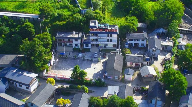 铸牢共同体 美丽新迪庆丨倮那村：高山峡谷间奏响和谐乐章