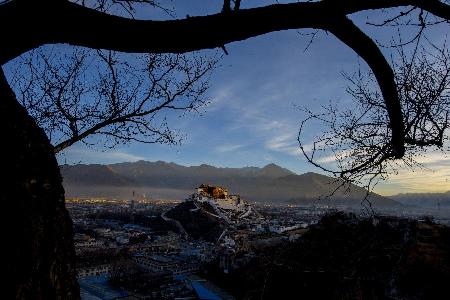 布宫晨曦
