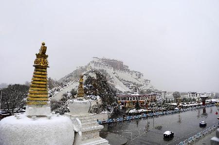 雪后布达拉宫