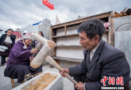 藏纸：雪域高原的历史手札