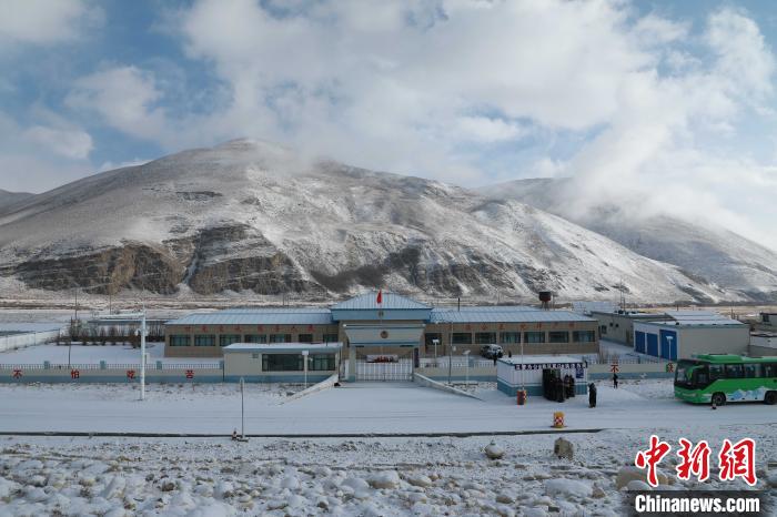 西藏海拔4500米“珠峰卫士”的坚守